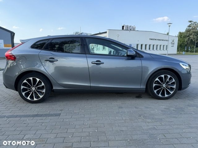 Volvo V40 D4 Drive-E Momentum - 14
