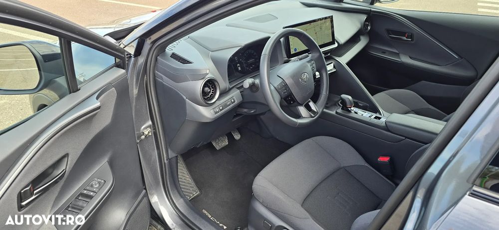 Toyota C-HR 1.8 Hybrid Team Deutschland - 13