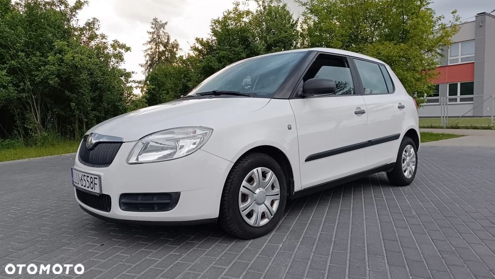 Skoda Fabia 1.2 HTP Ambiente - 2