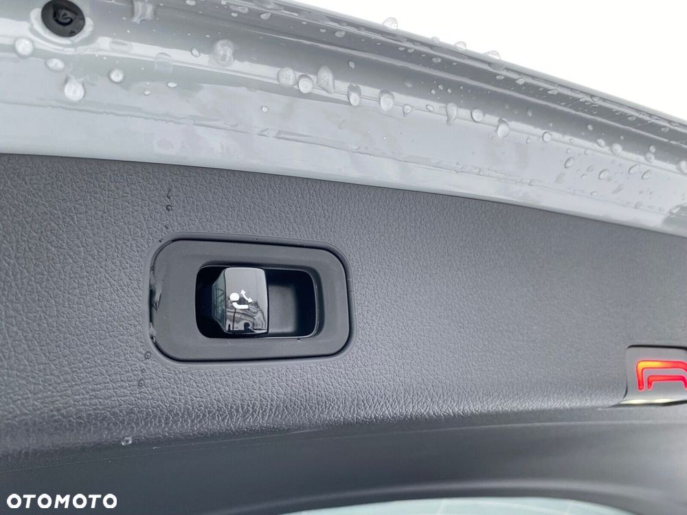 Mercedes-Benz GLC - 23