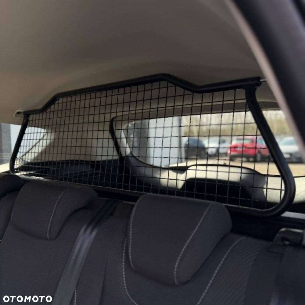 Ford Kuga 1.5 EcoBoost 2x4 Titanium - 30