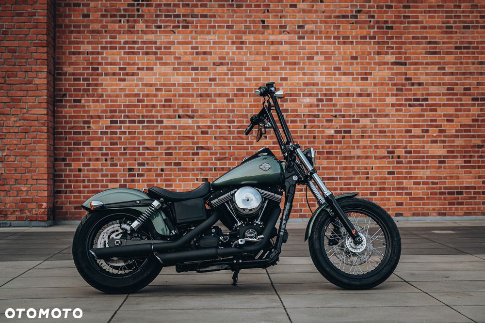 Harley-Davidson Dyna Street Bob - 1