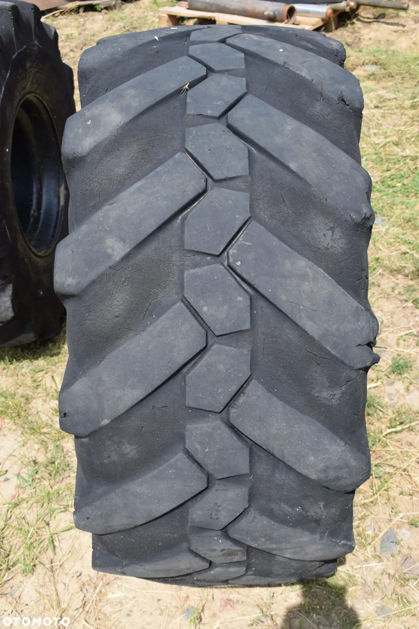 Koła R19 Michelin 18-19.5 do koparki 445/70 R 19.5 - 13