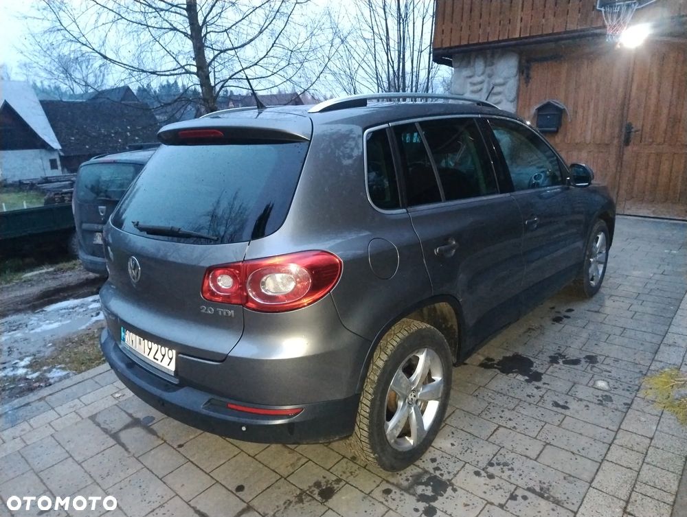 Volkswagen Tiguan - 5