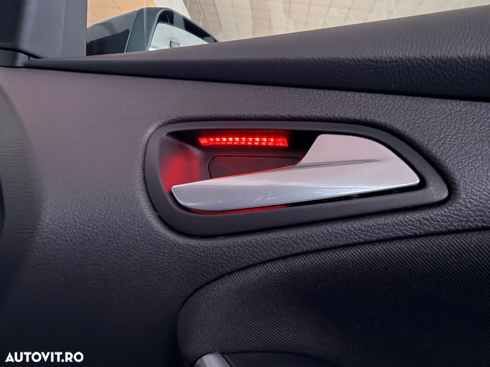 Ford Focus 1.6 TDCI ECOnetic 88g Start-Stopp-System Titanium - 23