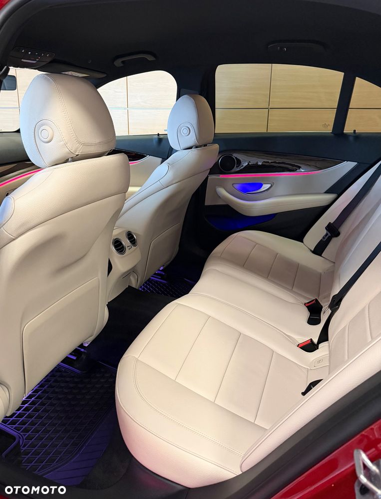 Mercedes-Benz Klasa E 220 d 4-Matic AMG - 12