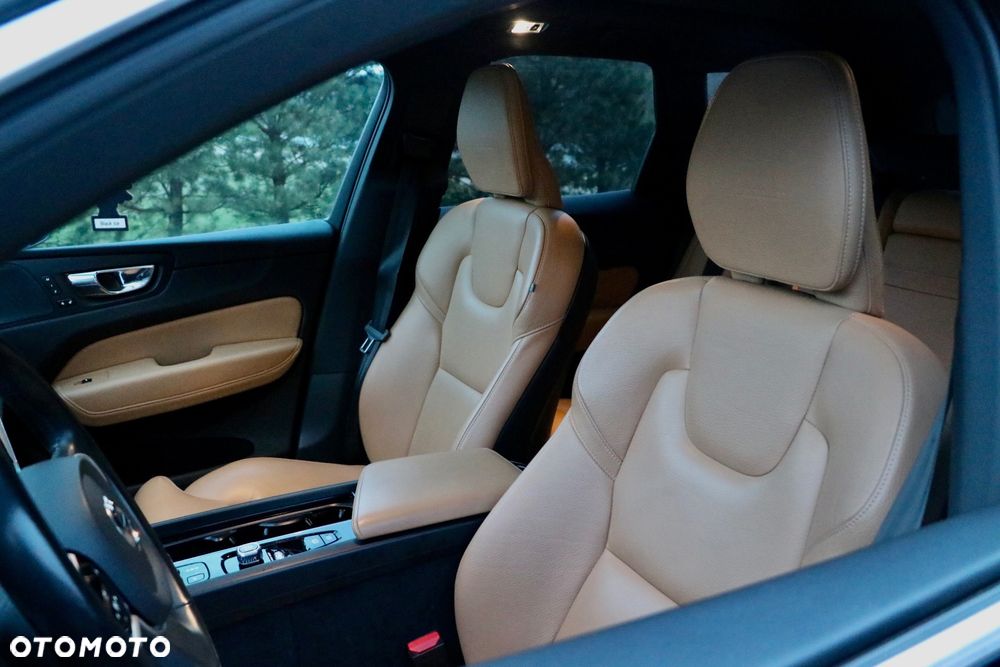 Volvo XC 60 B4 D AWD Inscription - 8