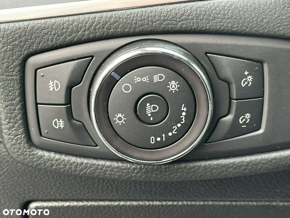 Ford S-Max 2.0 EcoBlue Titanium - 25