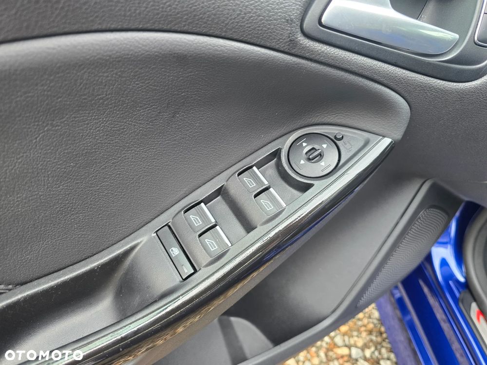 Ford Focus 2.0 EcoBoost ST mit Leder-Sport-Paket - 17