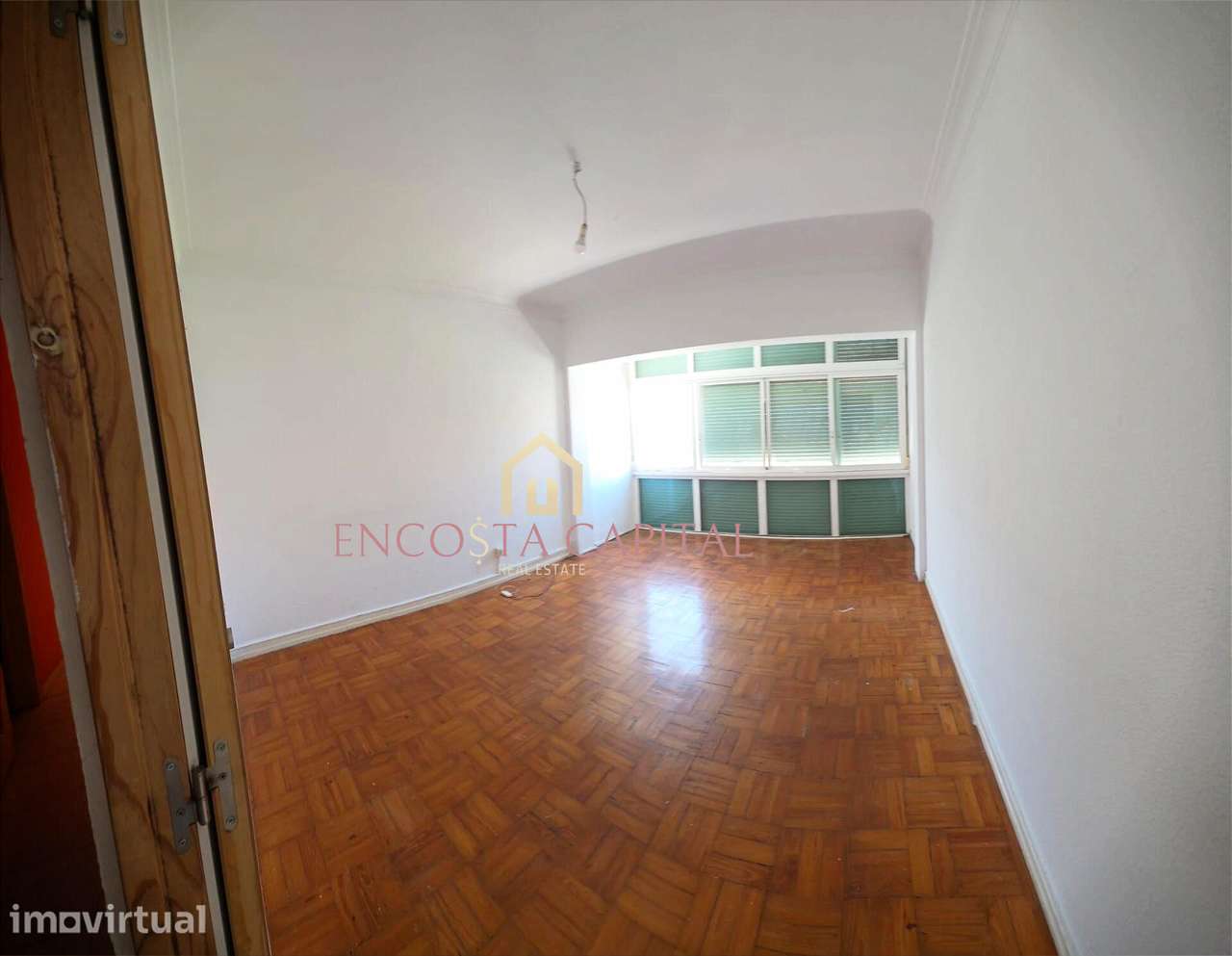Apartamento T2 Praça 1º de maio Camarate. - Grande imagem: 3/24