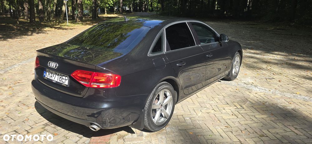 Audi A4 Limousine - 3