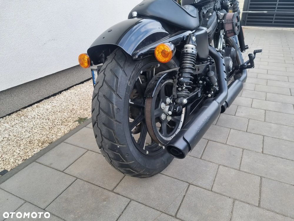 Harley-Davidson Sportster Iron 883 - 12