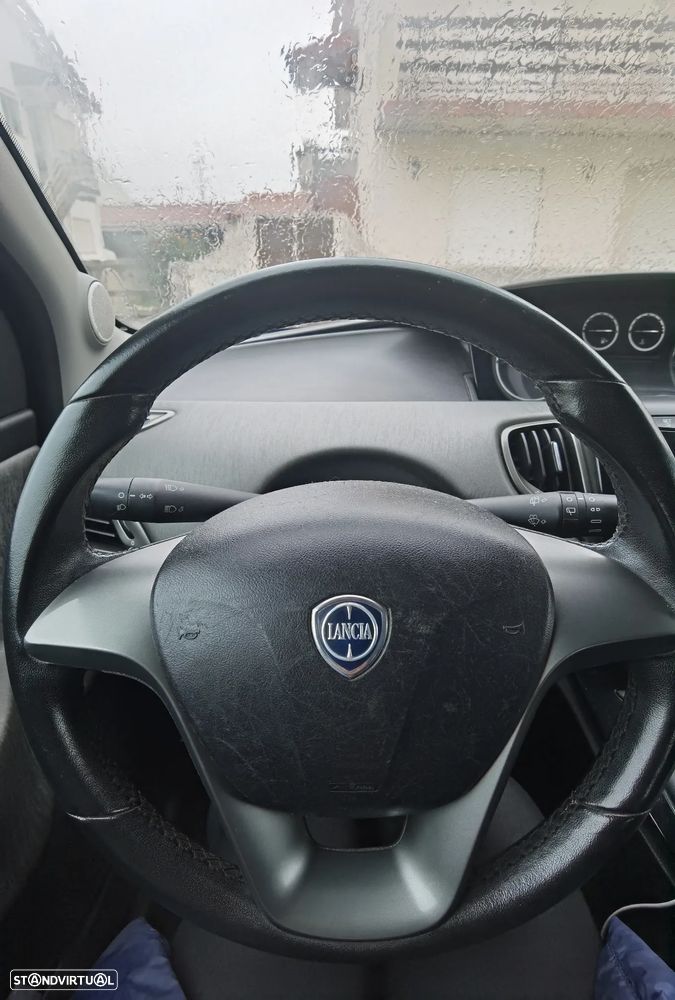 Lancia Ypsilon 1.3 M-jet S&S Silver - 11