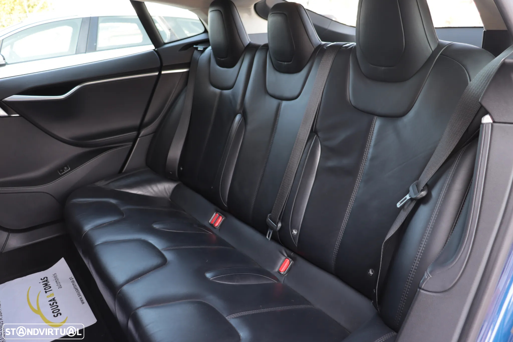 Tesla Model S 90D - 16
