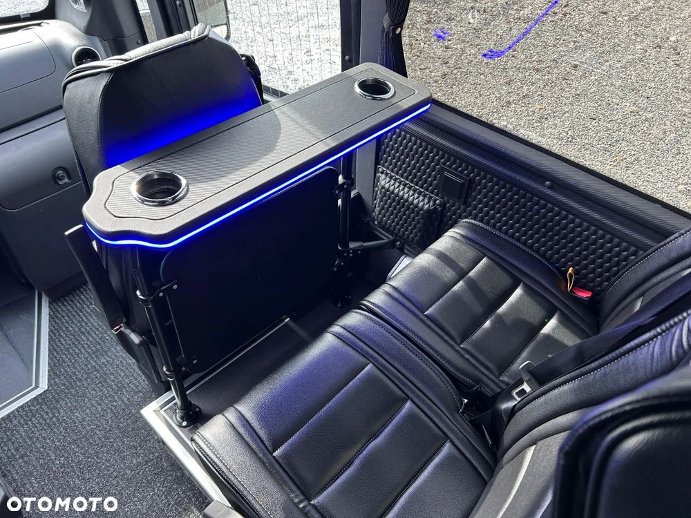 Mercedes-Benz Sprinter 519 - 20