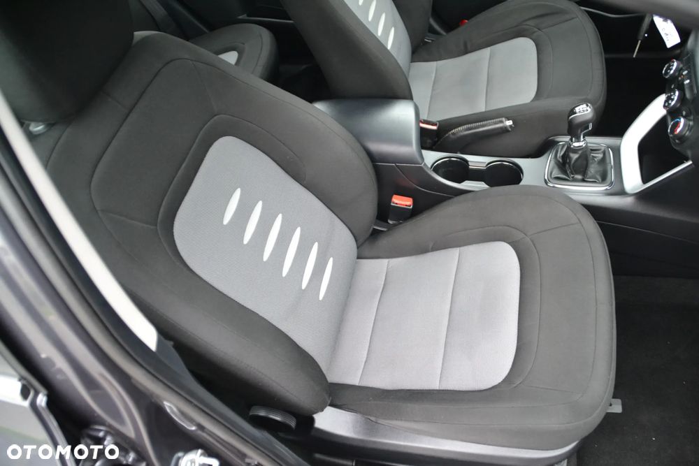 Kia Ceed 1.6 GDI Dream Team Edition - 26