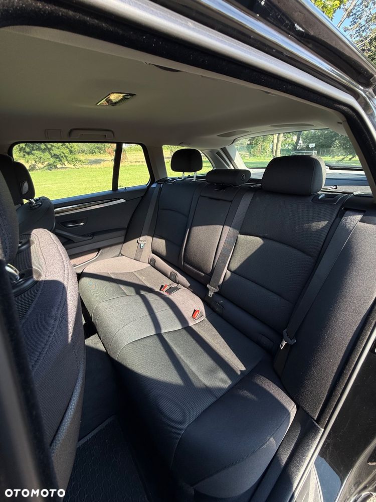 BMW Seria 5 520i - 8
