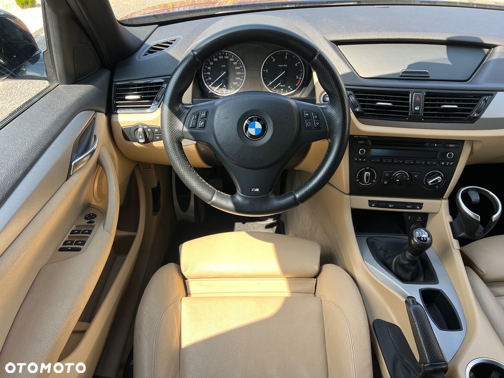 BMW X1 sDrive18d Sport Line - 28