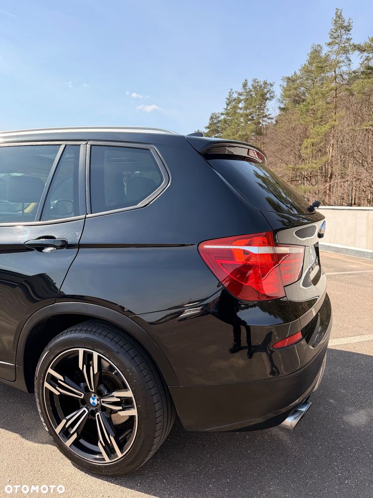 BMW X3 xDrive28i Sport-Aut - 3