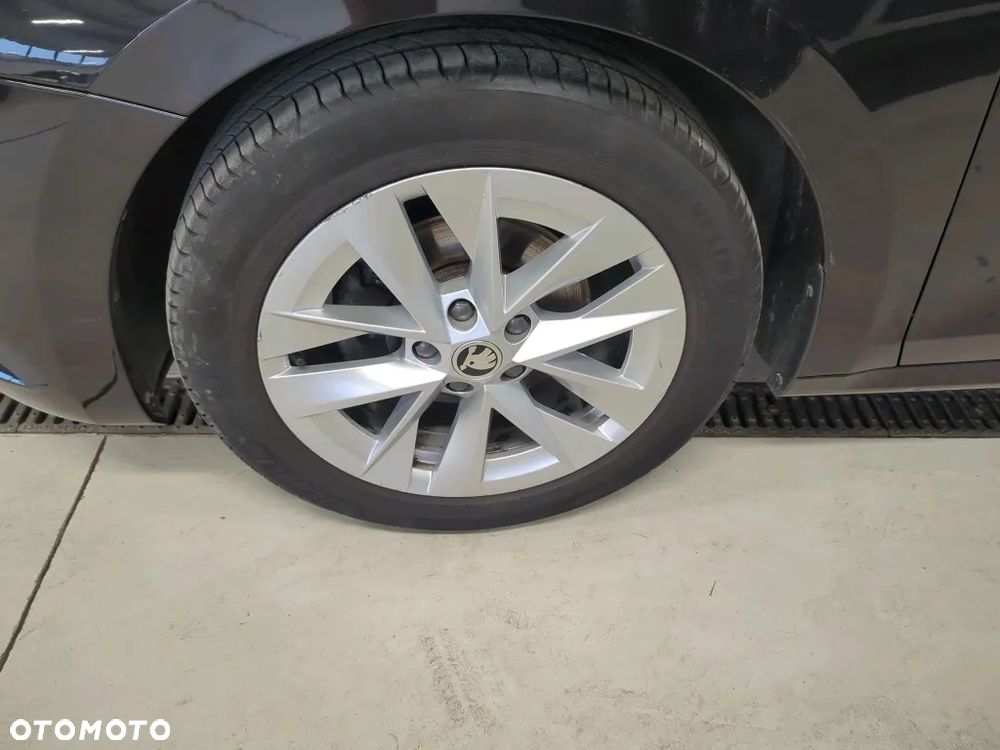 Skoda Octavia 1.5 TSI ACT Ambition - 5