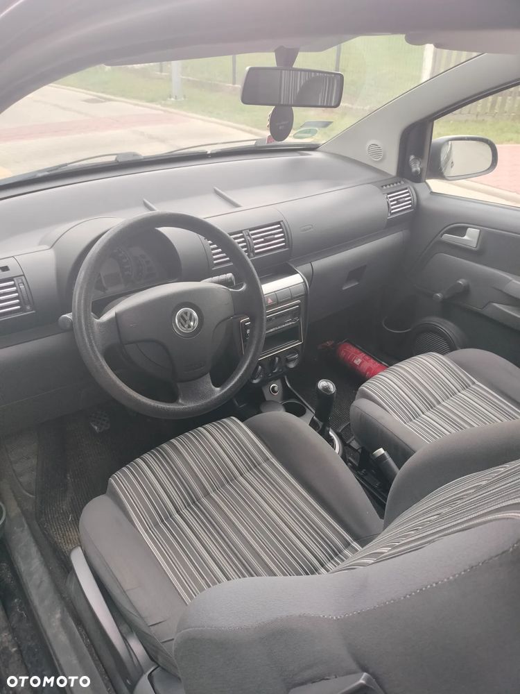 Volkswagen Fox - 5