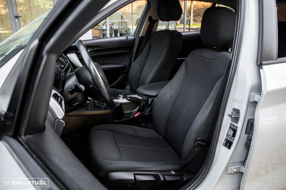 BMW 116 d Line Luxury - 32