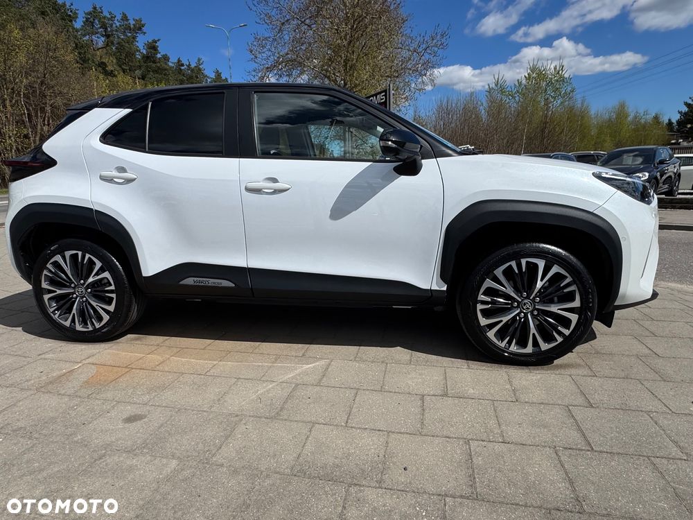 Toyota Yaris Cross Hybrid 1.5 Executive - 12