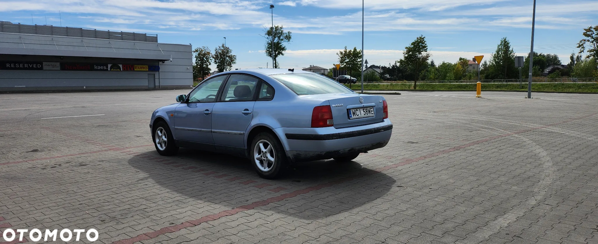 Volkswagen Passat 1.8T - 2