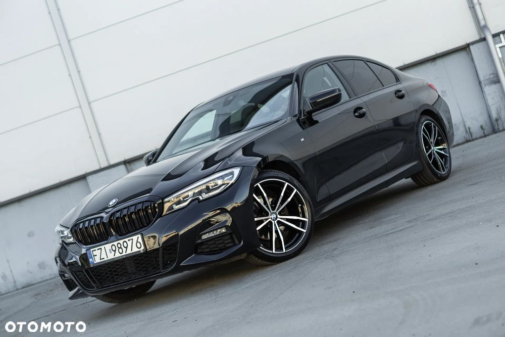 BMW Seria 3 320d xDrive M Sport Shadow - 16