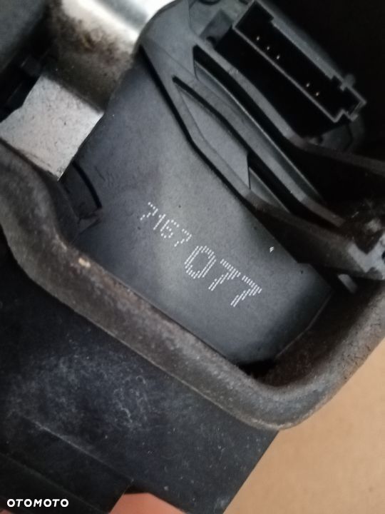 Zamek drzwi lewy przód BMW e87 7167077 5pin Europa - 3
