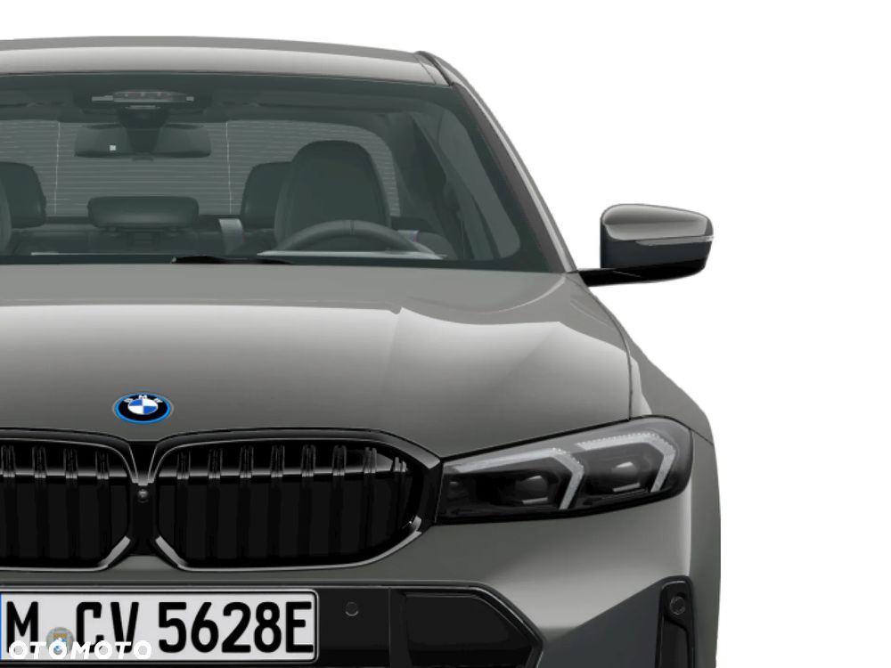 BMW 3 Series 2025 photo 2