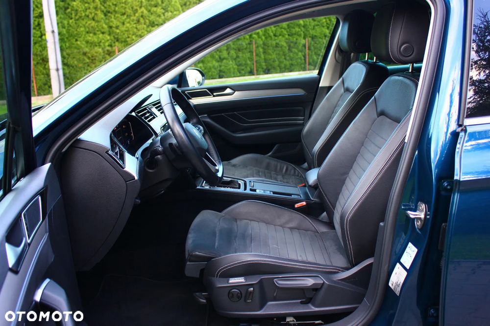 Volkswagen Passat 2.0 TDI SCR DSG Elegance - 25