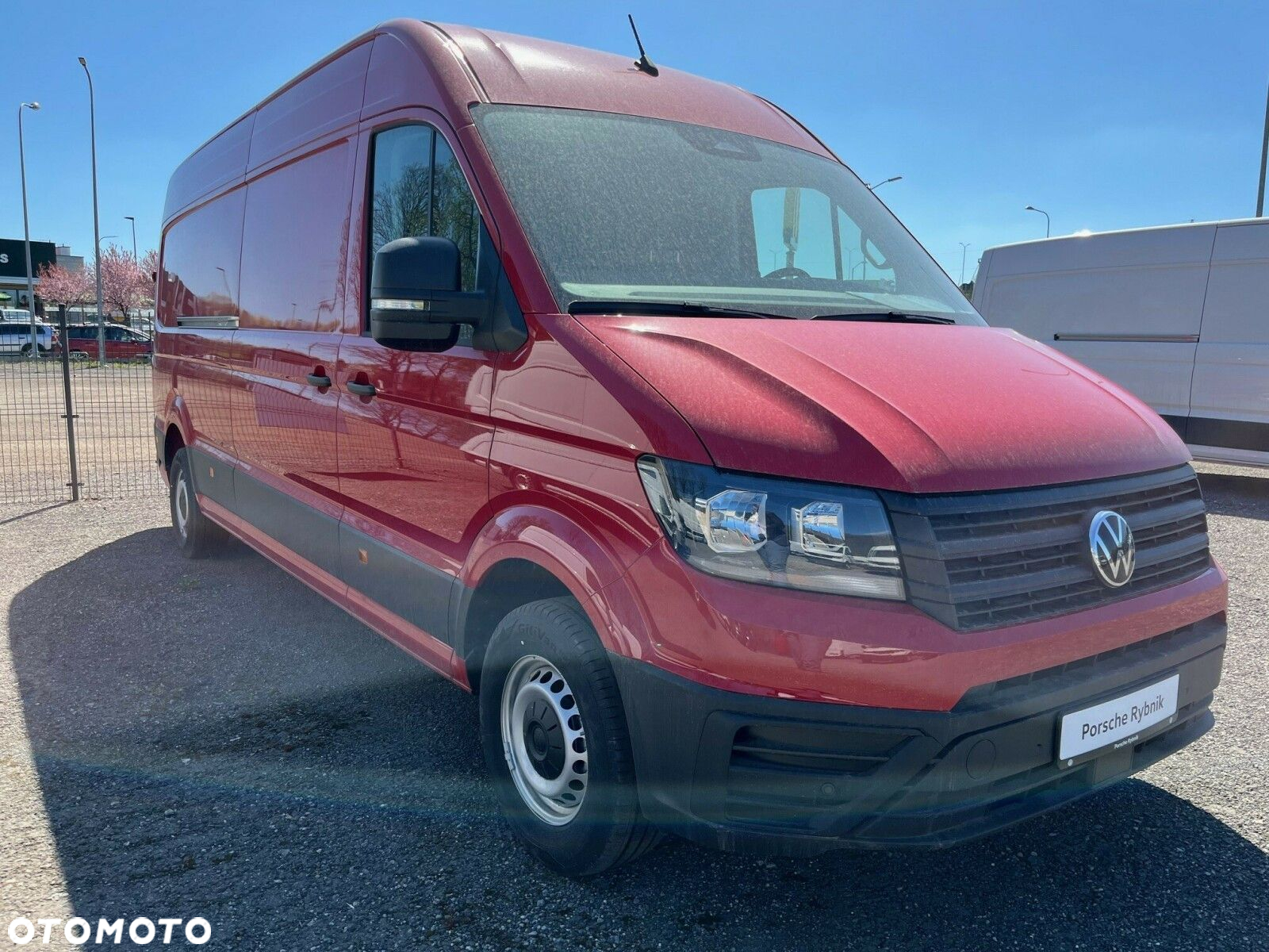 Volkswagen Crafter Crafter 35 Furgon silnik: 2,0 l EU6 SCR 140 KM / skrzynia biegów: Przedni napęd manualna 6-biegowa rozstaw osi: 4490 mm - 2