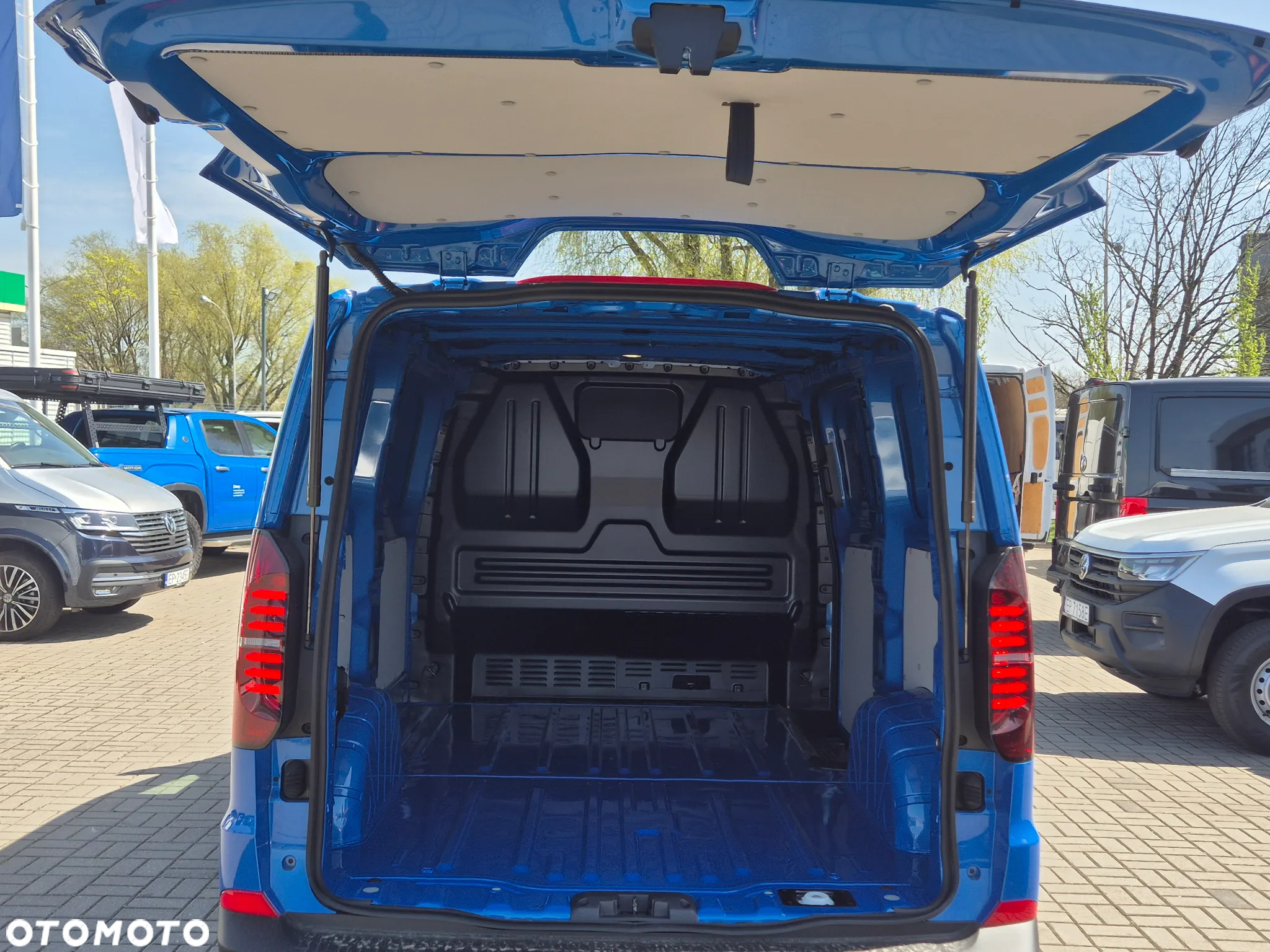 Volkswagen Transporter - 14