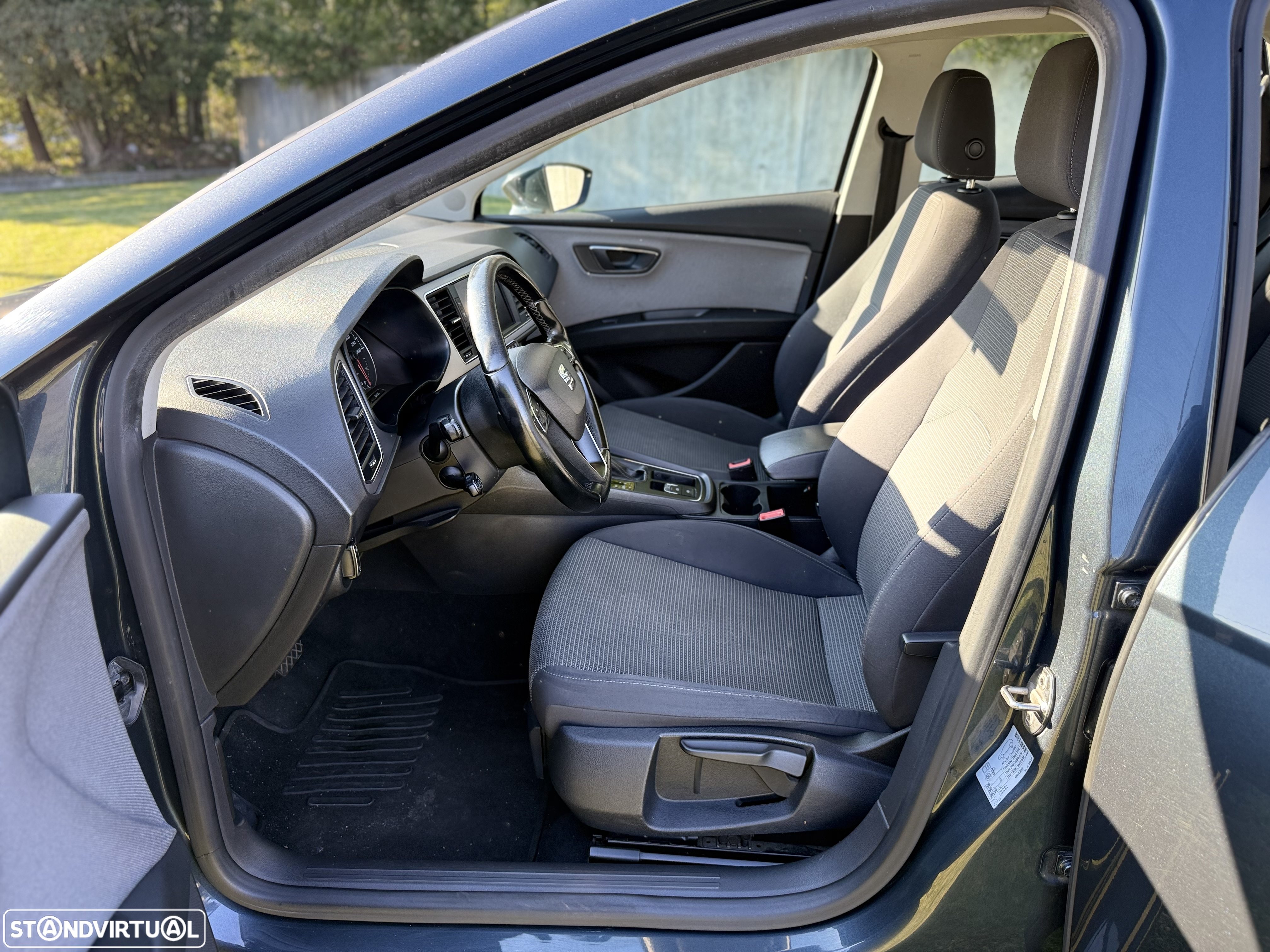 SEAT Leon ST 1.6 TDI S&S DSG Style - 9