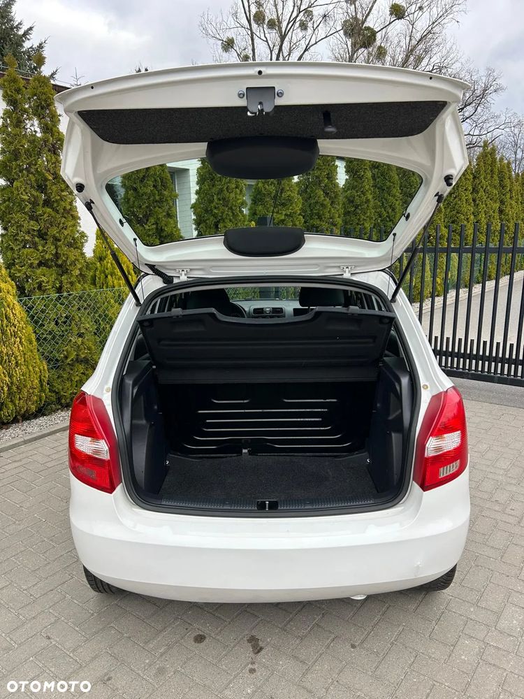 Skoda Fabia 1.2 HTP STYLE EDITION - 13