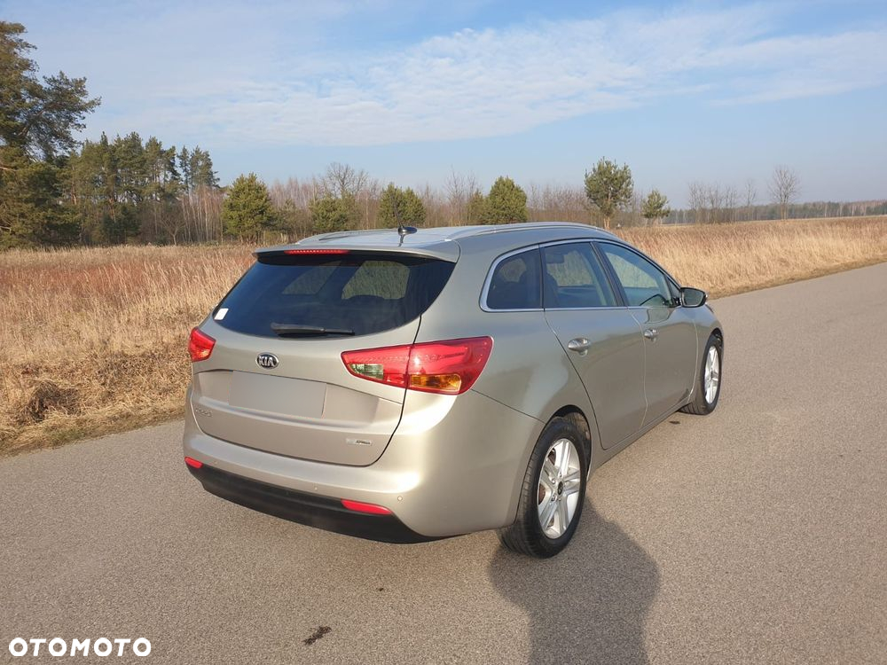 Kia Ceed Cee'd 1.6 GDI Business Line - 4