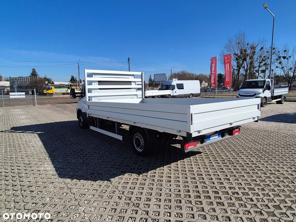Iveco Daily 35S16, skrzynia 4,40 x 2,30m, klimatyzacja, nowa zabudowa - 7