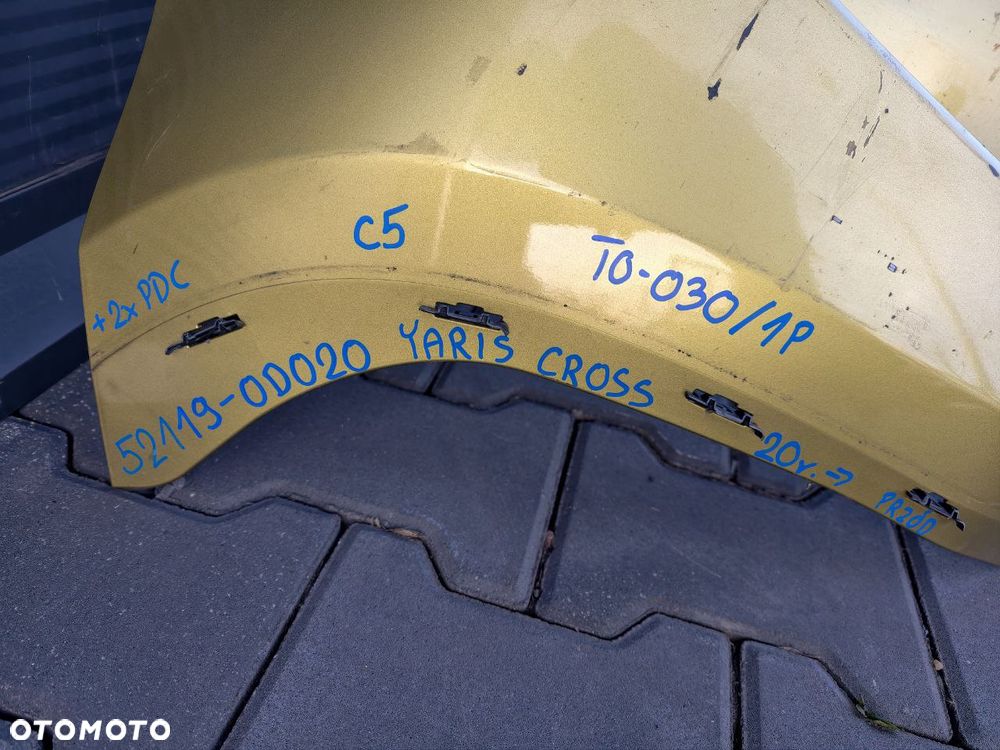 W-wa ZDERZAK PRZÓD YARIS CROSS 20r- 52119-0D020 +2xPDC - 3