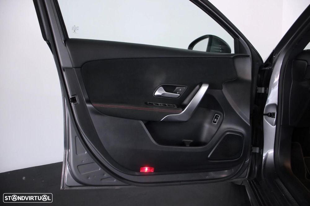 Mercedes-Benz A 250 e AMG Line - 5