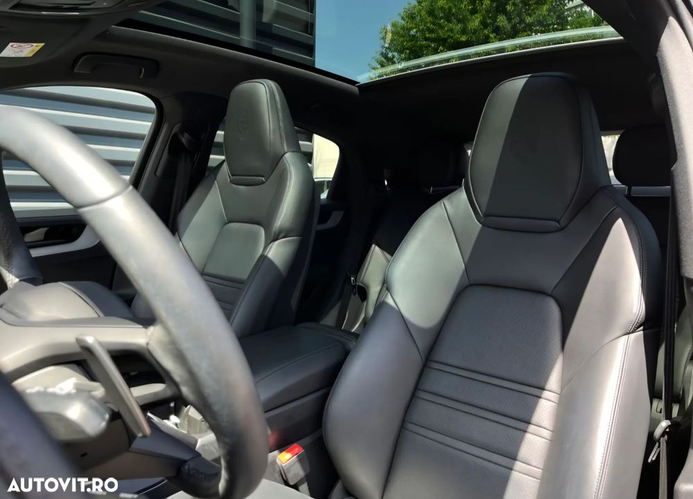 Porsche Cayenne Coupe Black Edition - 16