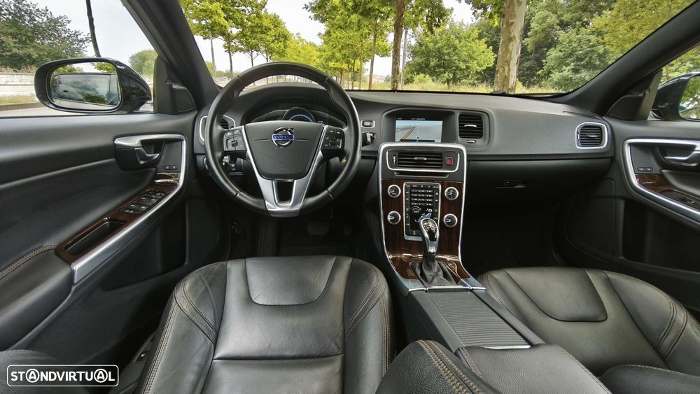 Volvo V60 Cross Country 2.0 D3 Summum Geartronic - 42