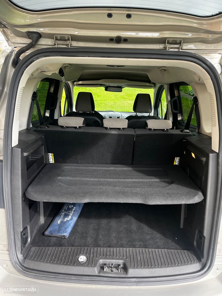 Ford Tourneo Courier 1.6 TDCi Titanium - 18