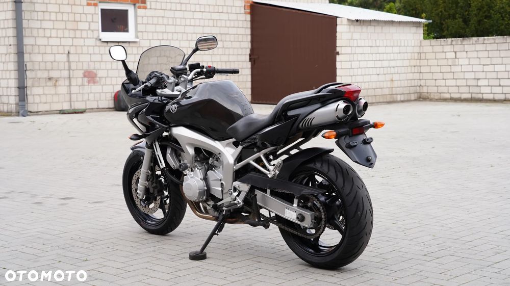 Yamaha FZS - 9
