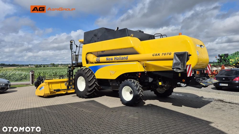 New Holland CSX 7070 2009R - 6