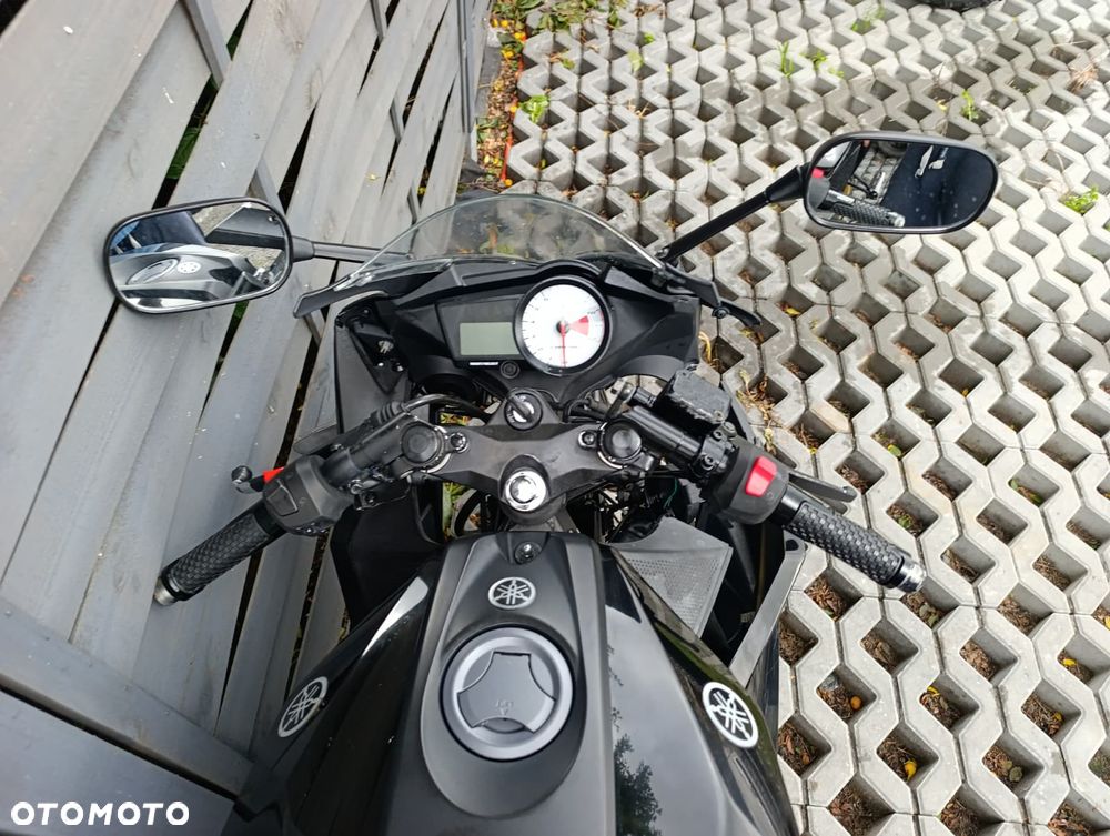 Yamaha YZF - 9