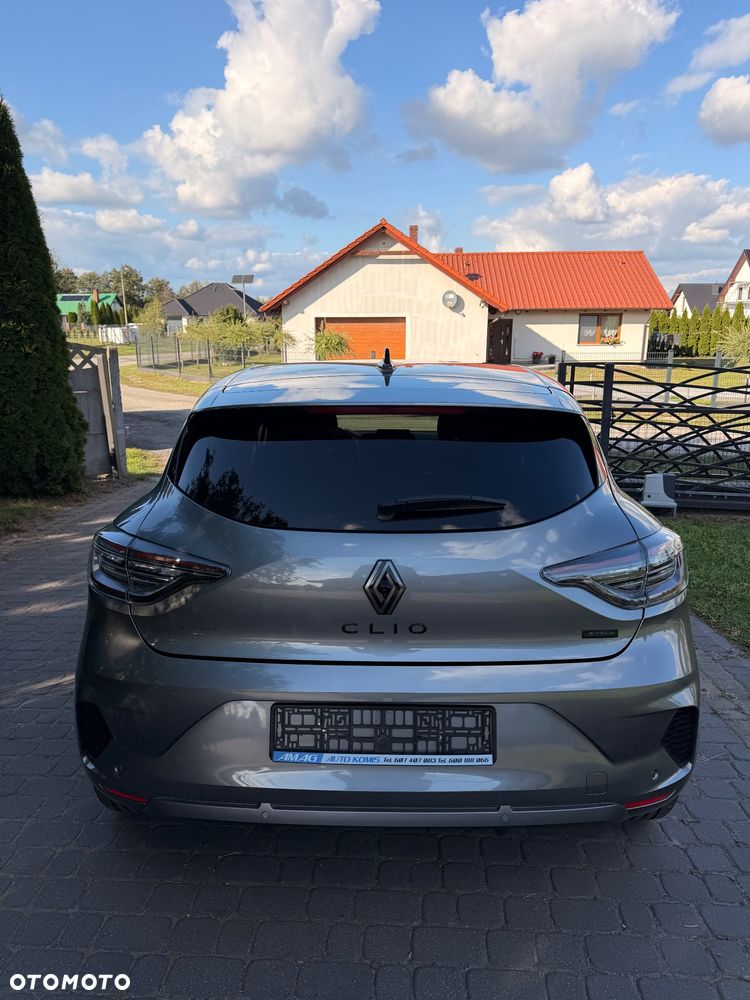 Renault Clio - 8