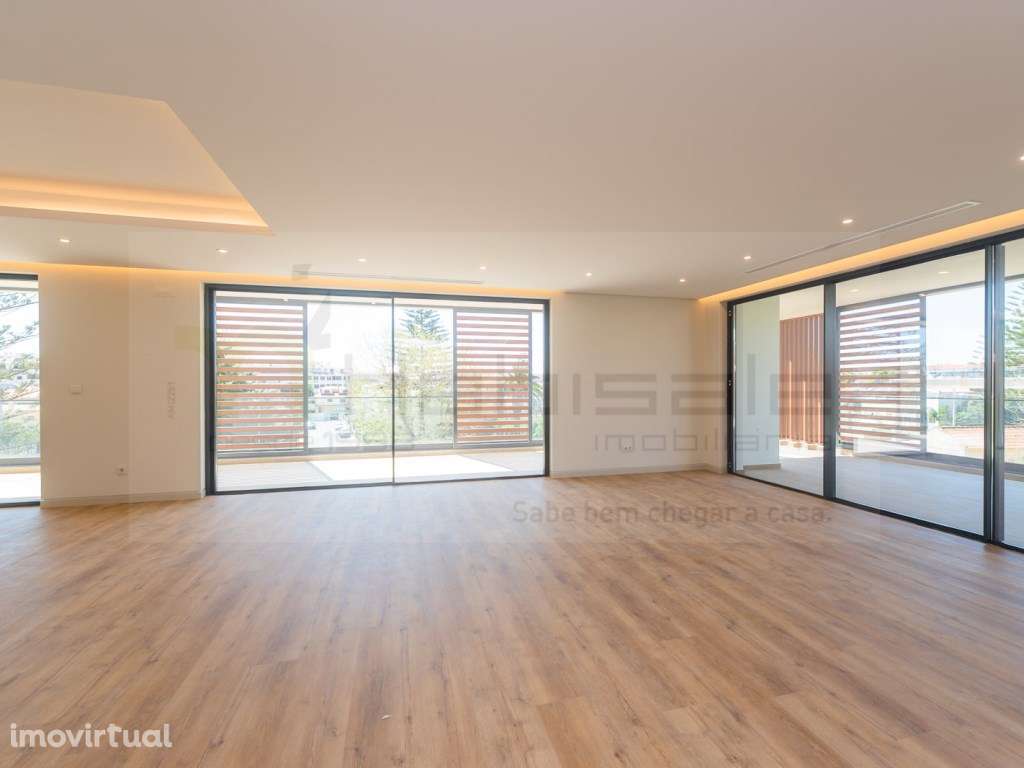 T3 com Terraço e Box em Condomínio de Luxo com Piscina, Ginásio e S... - Grande imagem: 3/46