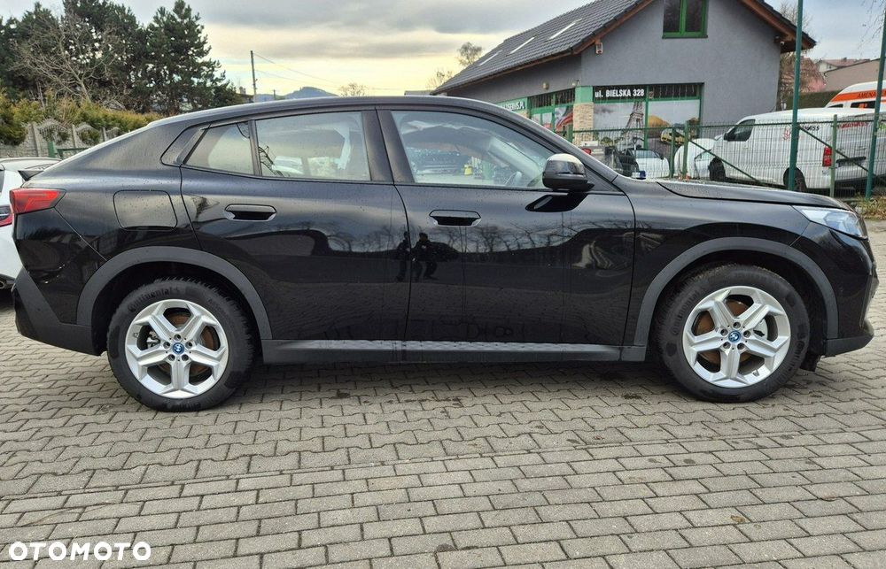 BMW iX2 eDrive20 66.5kWh - 8