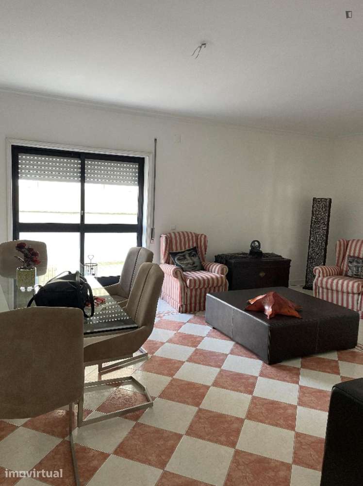 Apartamento com 3 quartos - localizado em Mafamude Porto - Grande imagem: 2/17